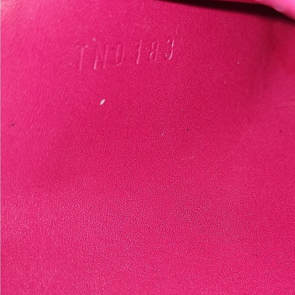 🌹🌸🌹 SOLD‼️‼️GORGEOUS LV FLORAL VERNIS Sarah Wallet. So Good. 🌹🌸🌹 - Picture 7 of 7